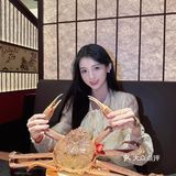 今天请你吃螃蟹的姐姐🦀