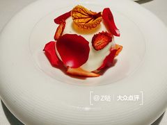 金桔黄皮果-弦月窗LUNETTE BY AMANDA(复兴路店)