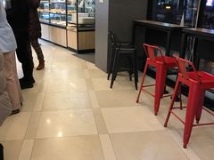 -85度C(生甜甜圈研究工坊·上海平凉店)