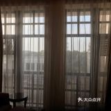 晚上睡觉根本就不需要盖被子了，住的还是很满意的