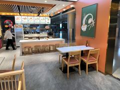 -陇兴楼(西安咸阳国际机场店)