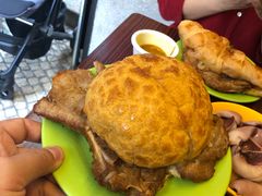 菠萝猪扒包-大利来记餐厅