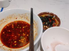 -李与白包子铺(桐梓林店)