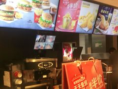-麦当劳(世界城广场店)