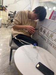 -蓝调造型·烫发·染发