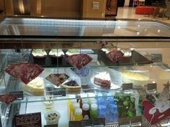 面包甜点陈列柜-哈根达斯(青岛海信店)