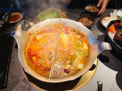 -湊湊火锅·茶憩(杭州湖滨银泰in77店)