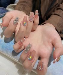 -悦指间美甲美睫