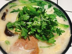 -肥汁米蘭香港米线(长宁来福士店)