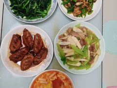 -爱贝尔高端月嫂(母婴护理)