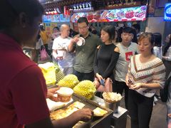 自助取餐区-东门町美食街