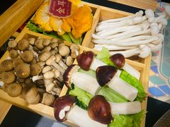 -廖掌柜·重庆鲜货火锅(上海首店)