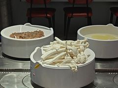 -龍歌自助小火锅(芝罘万达店)