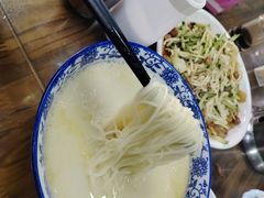 -雪琴面馆富安特色鱼汤面(城中花园店)