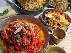 -巴厘龙虾·榜首油焖大虾(音乐学院·沿江酒馆店)