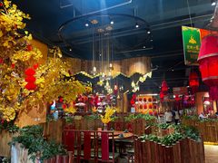 -老滇山寨•云南特色菜•地方菜•民族风情歌舞表演(金碧店)