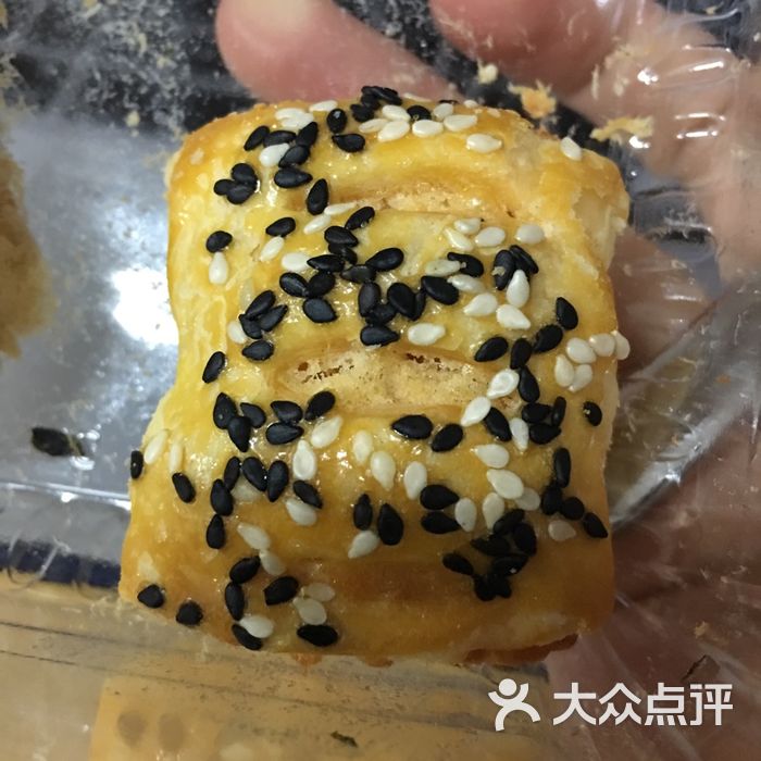 鲍师傅紫薯鸳鸯酥图片-北京小吃面食-大众点评网