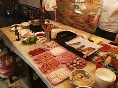 -玩坞轰趴馆·户外团建聚会主题生日派对馆(世豪广场店)