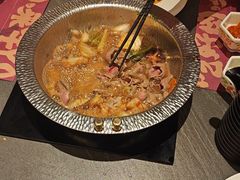 -牛YO寿喜烧·铁板烧和牛火锅自助(市府恒隆店)