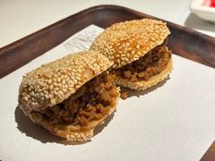 肉沫芝麻烧饼-四季民福烤鸭店(王府井东安门店)