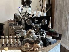 -You’ll see coffee 咖啡