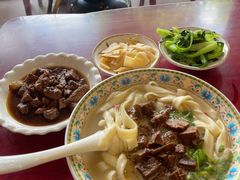 -金杨拉面王小吃面馆·牛三宝面·红烧牛肉粉