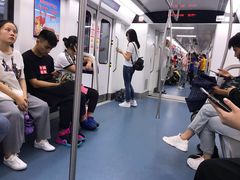 -红土地(地铁站)