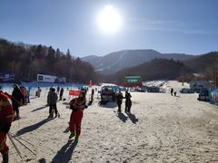 -亚布力新体委滑雪场