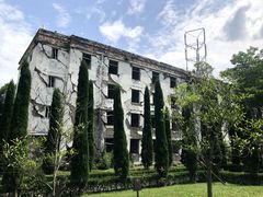-四川汶川特大地震漩口中学遗址