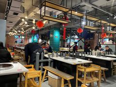 大堂-钢管厂五区小郡肝串串香火锅(人民广场店)