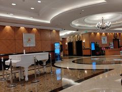-深圳富苑皇冠假日套房酒店