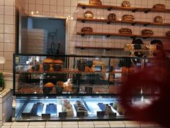 面包甜点陈列柜-81BAKERY(大学路店)