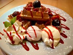 水果华夫饼-Lia Cafe Bar Restaurant松山咖啡屋