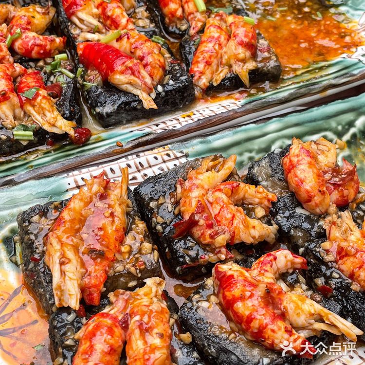 喜欢武汉这座城市的理由[流泪]龙虾杯面算一条吧 	