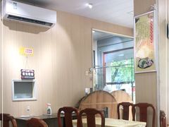 -官塘陈记鱼生·潮汕砂锅粥·牛肉火锅(潮枫路总店)