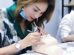 -慕拉美甲美睫皮肤管理