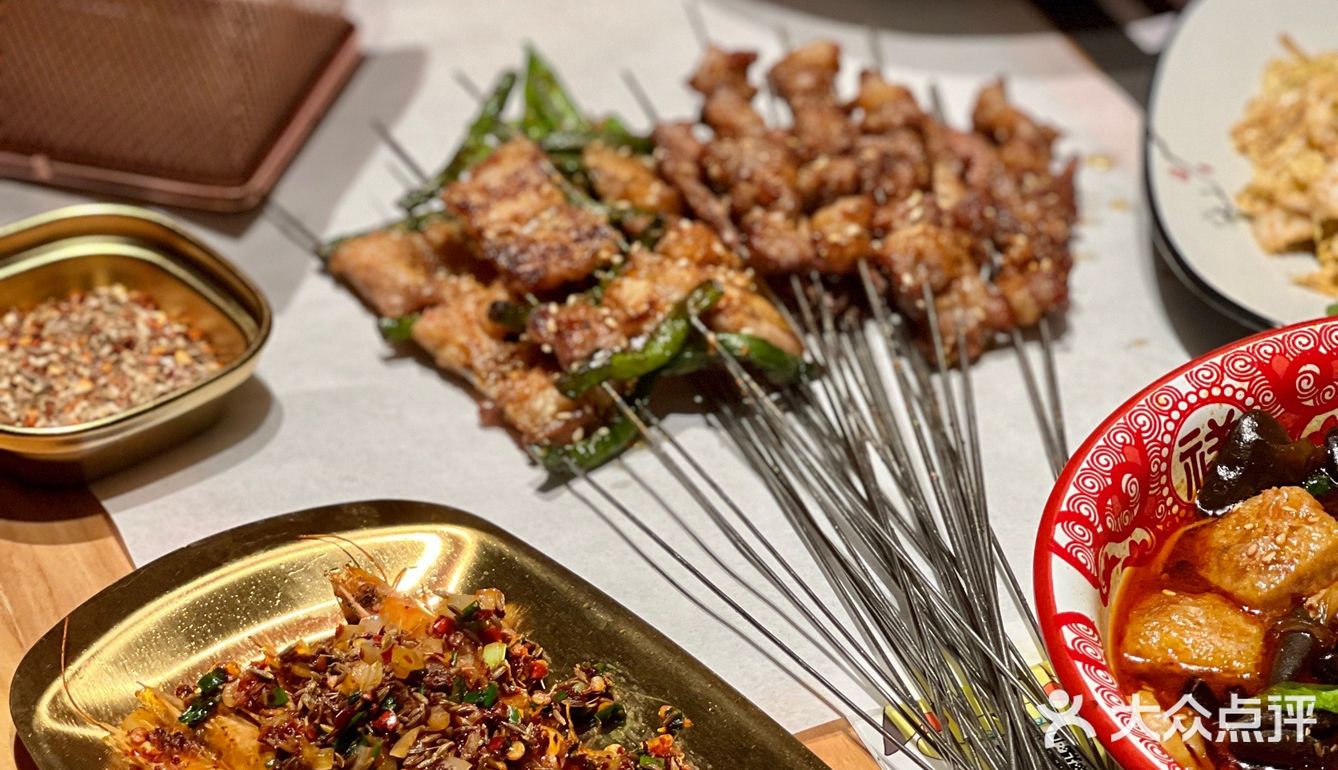 饿了馋了吃小董哥老东北烤肉