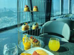 -亚洲国际大酒店·云顶阁旋转自助餐厅