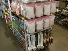 -名创优品(广东东莞东城万达2店)