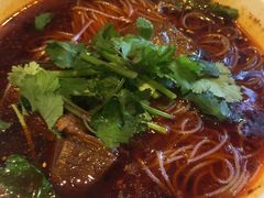 -秦云老太婆摊摊面(蓝光锦绣店)