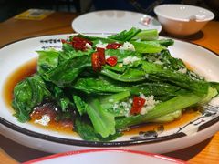 白灼油麦菜-龙梅肥肠鱼(明瓦廊店)