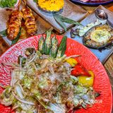 换装拍照+吃饭👘店里都是🫣摇曳的樱花美眉