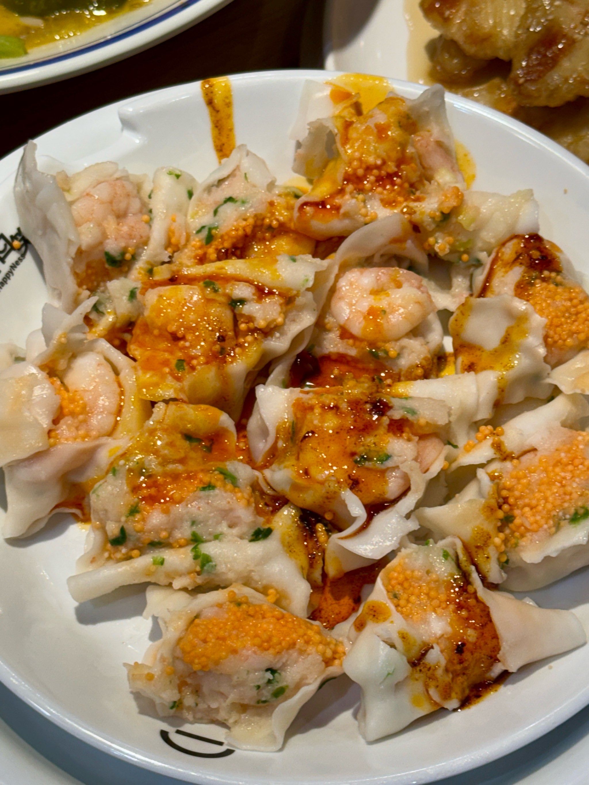 到底是谁研究的呢!蟹籽鲜虾饺好鲜好好吃!