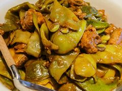 排骨焖东北油豆角-关东小磨东北菜(上海长风大悦城店)
