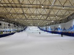 -乔波室内滑雪场