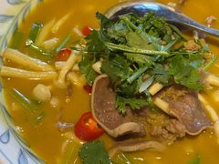 金汤牛舌-头上红煨盐鸡·非遗院子餐厅