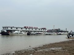 -巴陵广场