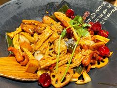 老灶麻辣香锅-风光老灶麻辣香锅(大成路翠微百货店)
