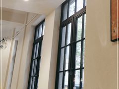 -Fridi Patisserie Cafe