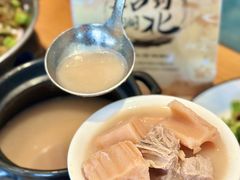 -莲餐厅·湖北菜·潜江小龙虾店(愚园路店)